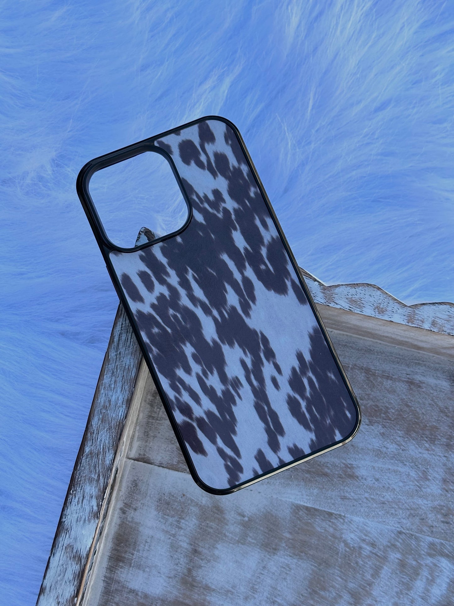 Dark brown cowhide phone case (not real cowhide)